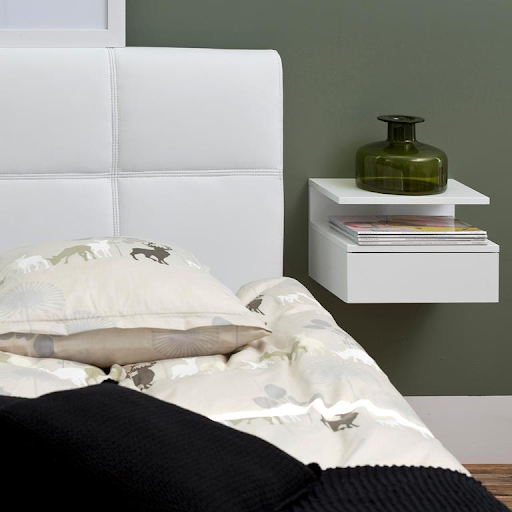 minimalistisch nachtkastje met plank