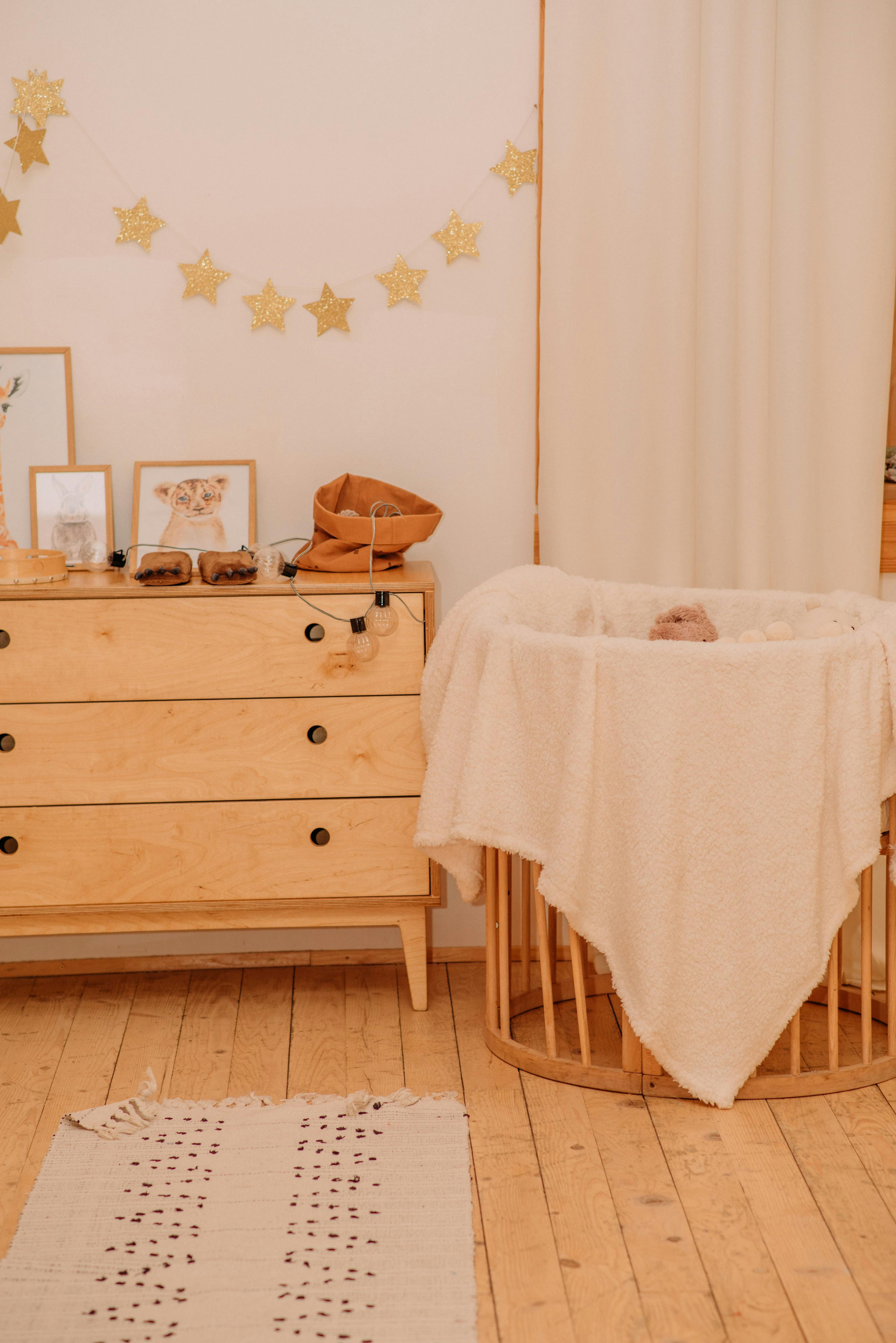 houten-meubels-babykamer