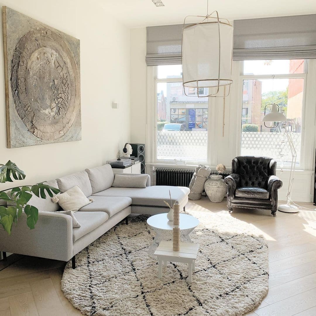 woonkamer-grijstinten-interieur