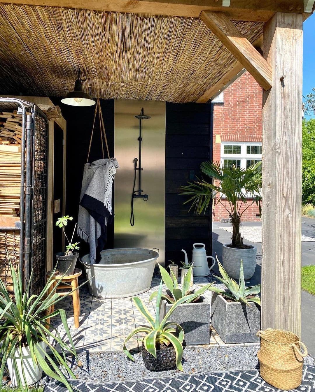 buitendouche-tuin-overkapping