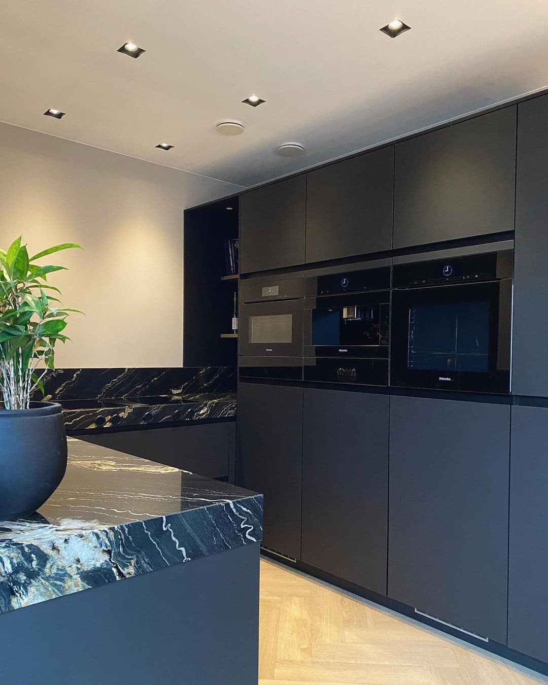 zwarte-keuken-luxe